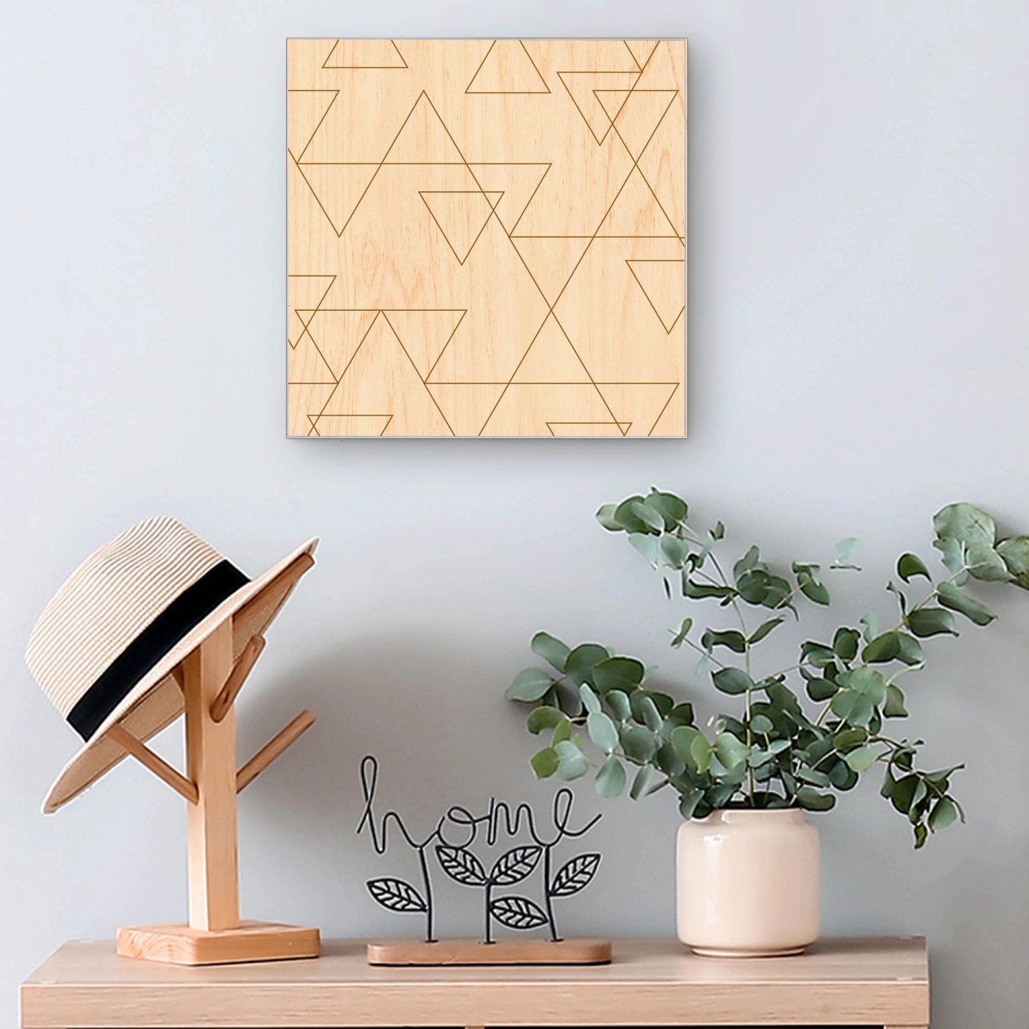 Banjado Schlüsselkasten aus Holz, 30x30cm, mit geometrischen Dreiecken. Schlüsselbox mit 50 Haken, Scharnier rechts.