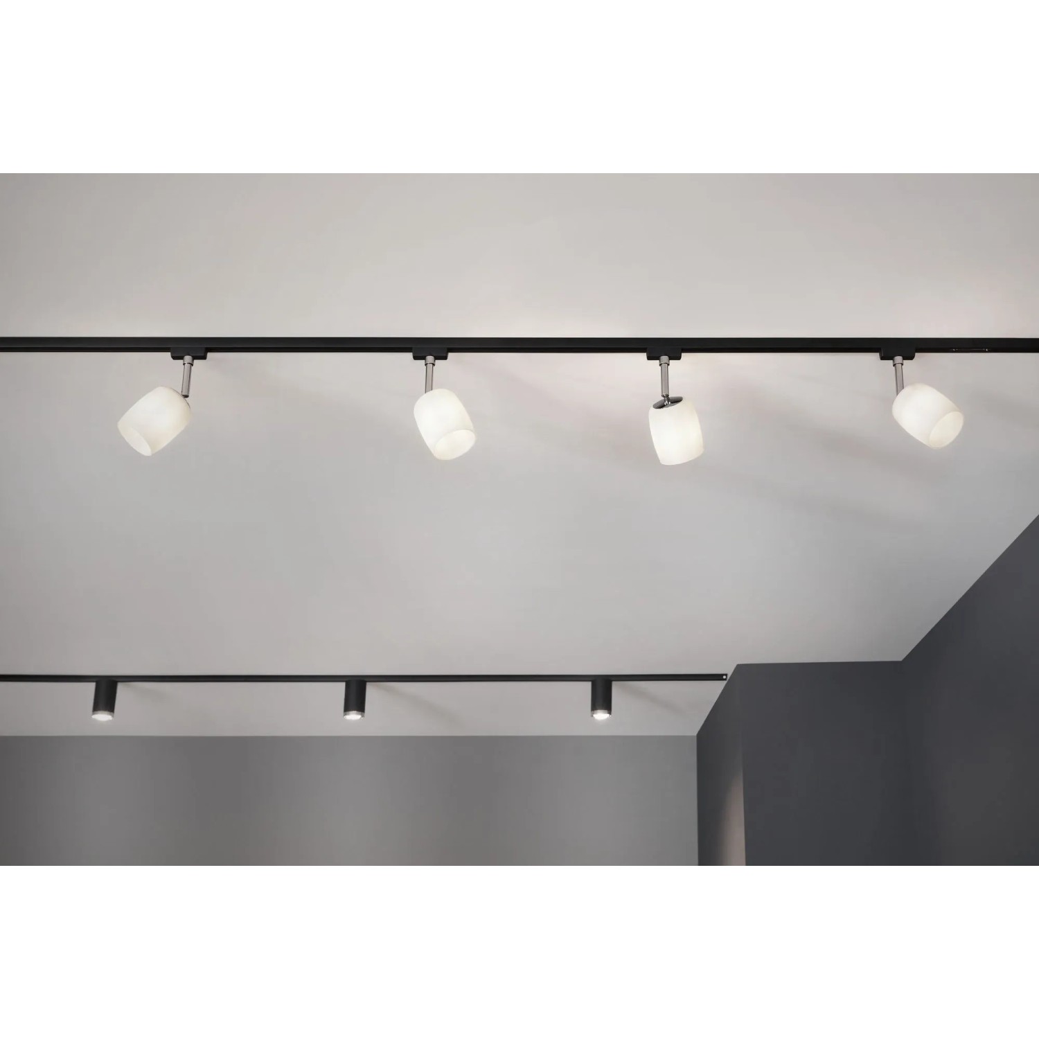Paulmann URail Schienensystem mit LED Spots in Schwarz matt und weißem Glas.