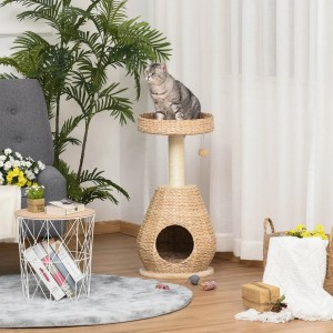 PawHut Katzenbaum mit Höhle, Ballspielzeug und Katze auf der Aussichtsplattform.