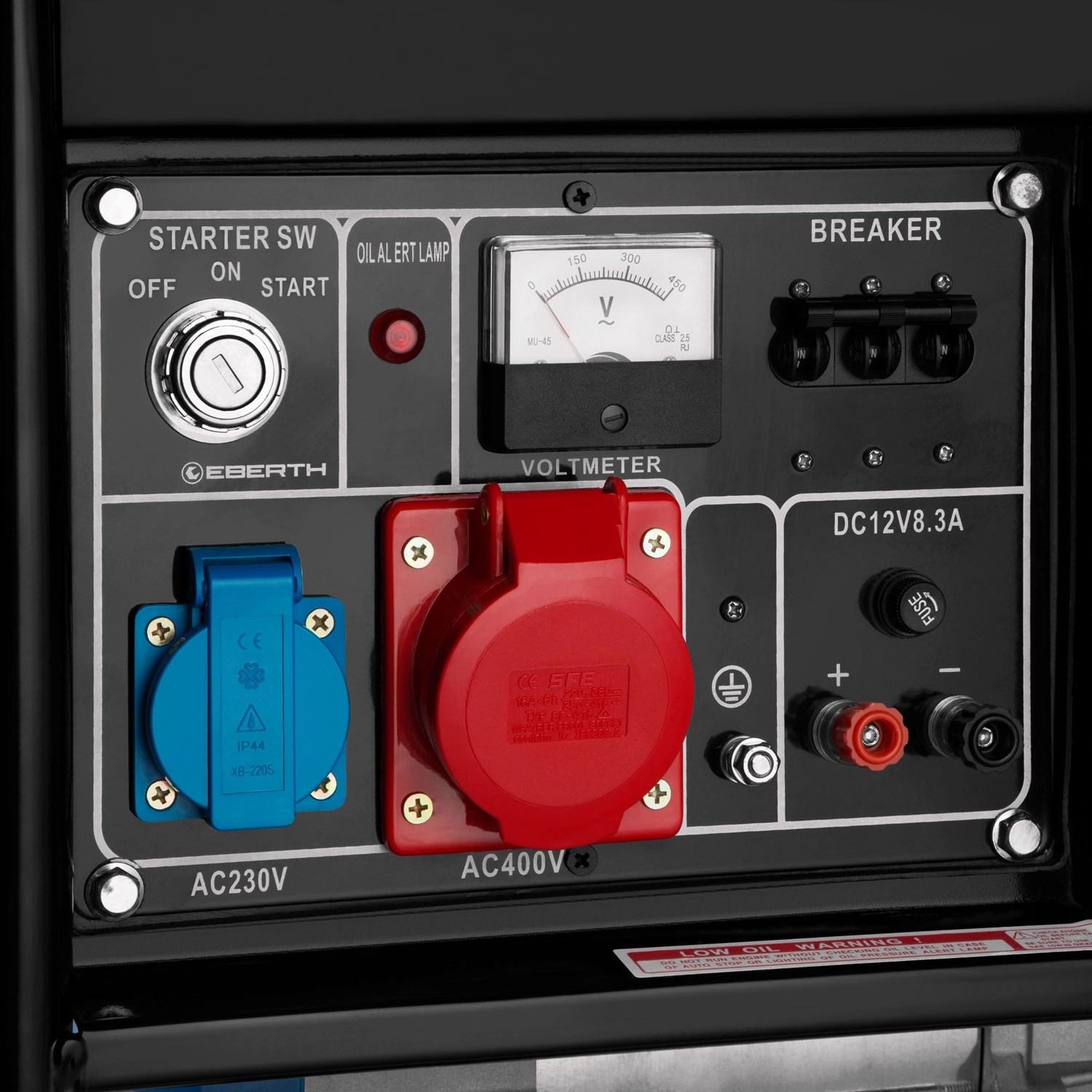 Detailansicht: EBERTH 5000W Notstromaggregat mit Schaltern, Steckdosen und Voltmeter.