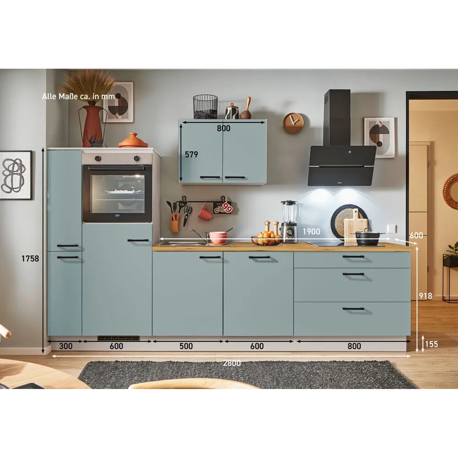 Moderne pino Küchenzeile in Fjordgrün mit Elektrogeräten und Seitenschrank, 280 cm breit.