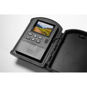 Technaxx TX-164 Zeitraffer-Kamera mit geöffnetem Gehäuse und Display.