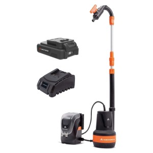 Yard Force Akku-Regenfasspumpe LX CWP1, schwarz-orange, mit Teleskoprohr, Akku und Batteriekasten für Gartenbewässerung.