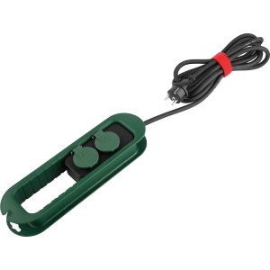 Grün-schwarze 2-fach Steckdosenleiste IP44 mit Kabelaufwicklung für den Außenbereich.