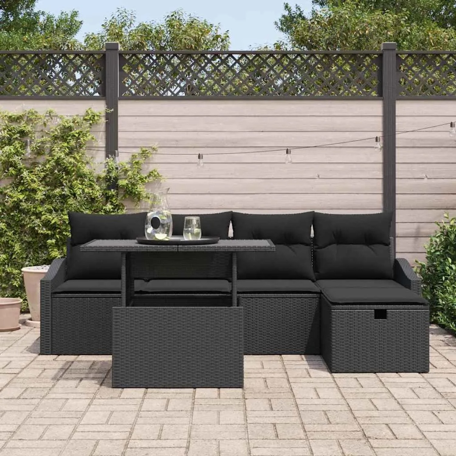 Schwarzes 6-tlg. vidaXL Garten-Sofa-Set aus Poly Rattan mit höhenverstellbarem Tisch.