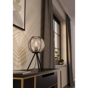 Moderne Eglo Tischleuchte Waverton in Schwarz-Weiß mit Lampenschirm aus Stoffbändern und Holzlamellen.