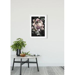 Wandbild Charming Bouquet 50x70 cm mit Blumenstrauß im weißen Rahmen.