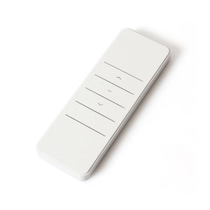 Weiße Avosdim Fernbedienung für Rollladen mit 1 Kanal zur Funkmotor Steuerung.