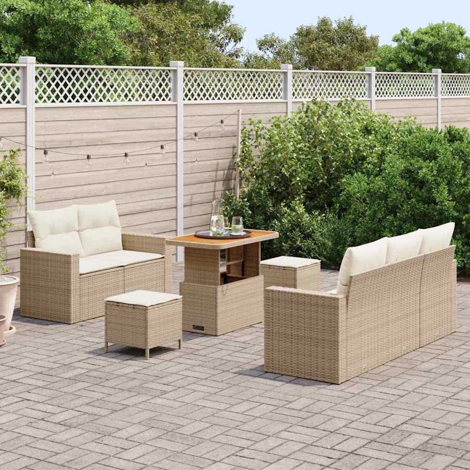 Beiges 8-teiliges vidaXL Garten-Sofa-Set aus Poly Rattan mit höhenverstellbarem Tisch.