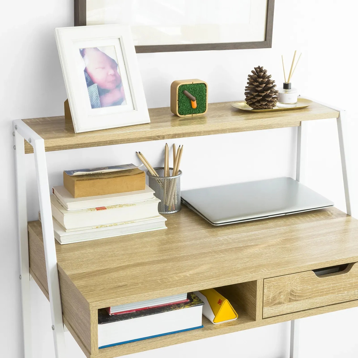 SoBuy Schreibtisch FWT63-N mit Ablage, Schublade, Metallgestell und Holzoptik.