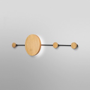 Moderne Ledvance Wandlampe Decor Perchero schwarz, 80 cm, mit Kleiderhaken aus Holz.