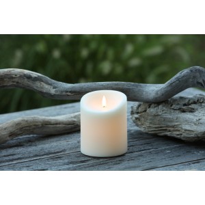 Cremefarbene Elephant LED Kerze aus Echtwachs für den Außenbereich, 10x12 cm.