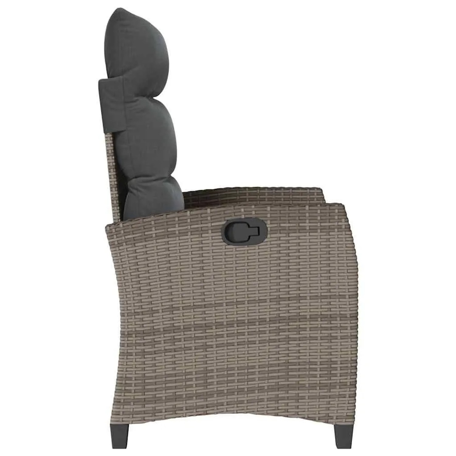 Verstellbarer Gartensessel mit Tisch, grauem Poly Rattan und dunklen Kissen.