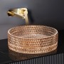 Rundes Emke Aufsatzwaschbecken aus roségoldenem Glas mit Armatur. Elegantes Design für Bad und Gäste-WC.