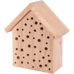 Eckiges Insektenhotel aus Holz mit Spitzdach und vielen Bohrlöchern.