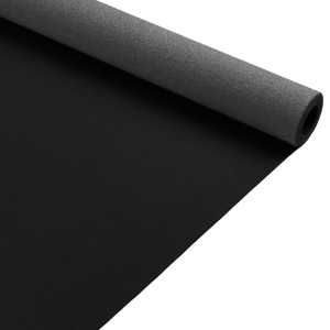 Schwarzer Primaflor Eventteppich Podium (1,50x5,00m) als Rollenware.