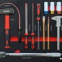 Mephisto Werkzeugwagen: Werkzeug-Set mit Hammer, Feilen, Schraubendreher, Drehmomentschlüssel und Zangen.