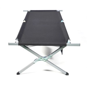 Zusammenklappbares, schwarzes 24MOVE® Campingbett/Feldbett mit Stahlgestell und Tragetasche.