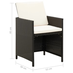 Gartenstuhl-Set: 2 Rattan-Stühle schwarz mit cremeweißen Kissen, Hocker inklusive.