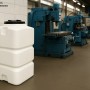 Weißer KMND 500L quadratischer Trinkwasser Wassertank aus PE mit schwarzem Deckel, robust und UV-beständig.