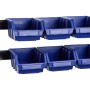Blaues LUX Lagersichtbox Set mit 6 Stück, Größe 2, an Wandmontageschiene.