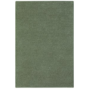 Einfarbiger, rechteckiger, grüner Kurzflorteppich Vital, 115x170 cm.