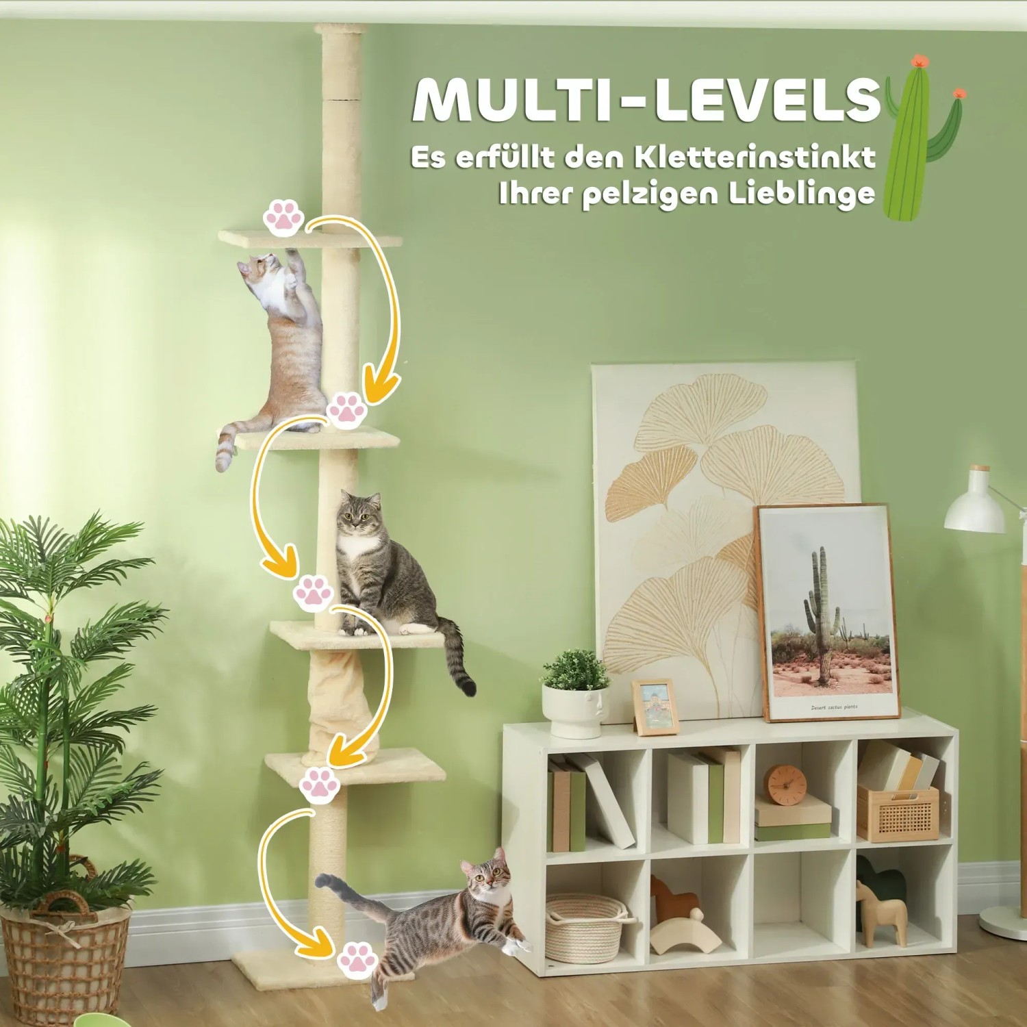 Cremeweißer PawHut Kratzbaum mit mehreren Ebenen und Katzen beim Klettern.
