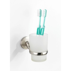 Wenko Zahnputzbecherhalter Cuba matt mit Glasbecher und zwei Zahnbürsten.