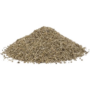 Haufen Floragard Vermiculite, ein Zuschlagstoff zur Verbesserung der Bodenqualität.