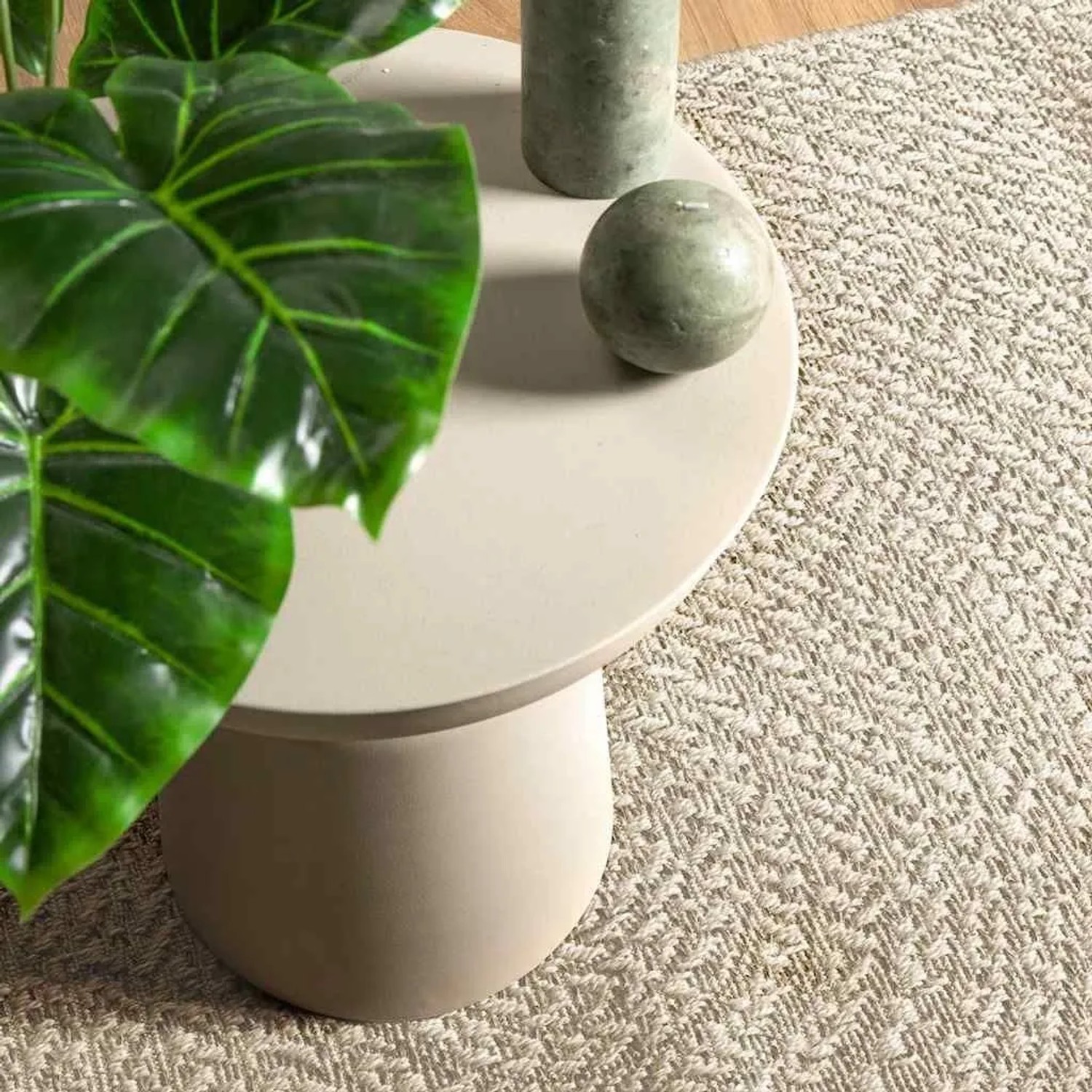 Cremefarbener vidaXL Outdoor-Teppich ZIZUR 80x200 cm in Jute-Optik. Robuster Teppich für Innen- & Außenbereich.