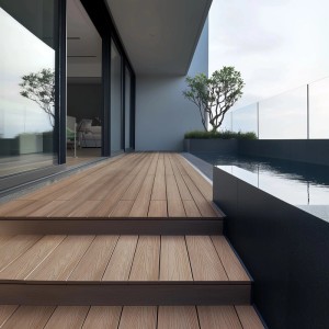 Terrasse mit Home Deluxe WPC-Terrassendielen Samana Premium Teak und Pool.