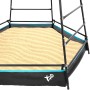 Detailansicht Sandkasten des TP Toys Klettergerüst Explorer, schwarz mit Stahlrahmen und Sand.