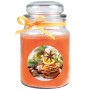 Orangefarbene Duftkerze im Glas mit Weihnachtsdekor und Schleife, 110h Brenndauer.