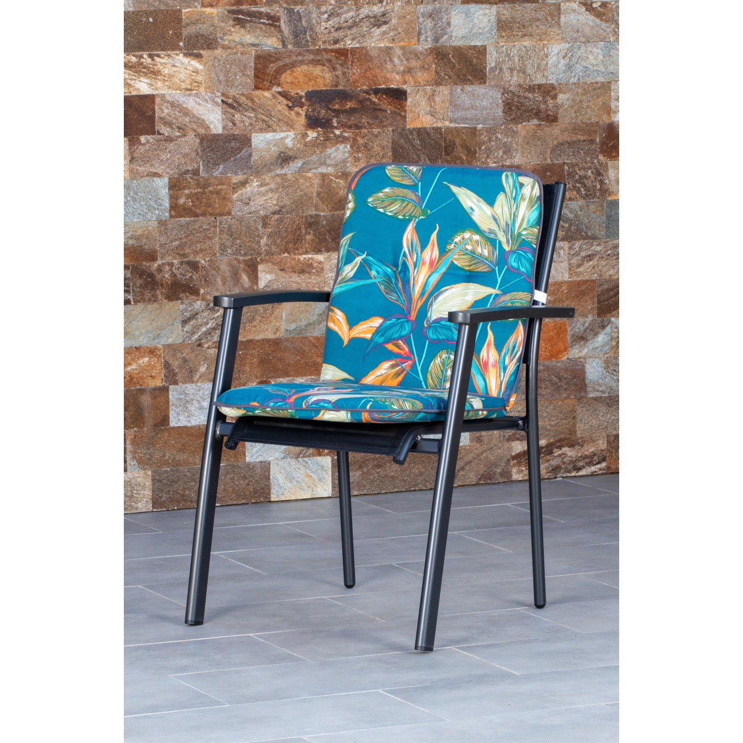 Beo Niedriglehner Auflage Enschede mit tropischem Muster auf Gartenstuhl, 98x47x5cm.