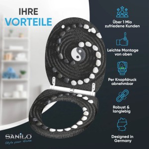 Schwarzer SANILO WC-Sitz mit Absenkautomatik, Yin Yang Design und Kieselsteinen, geöffnet. Robuster Toilettensitz aus Holz.