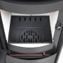 Detailaufnahme des Brennraums vom Hark Keno Eco plus Kaminofen mit Ofenkacheln in Meteorschwarz.