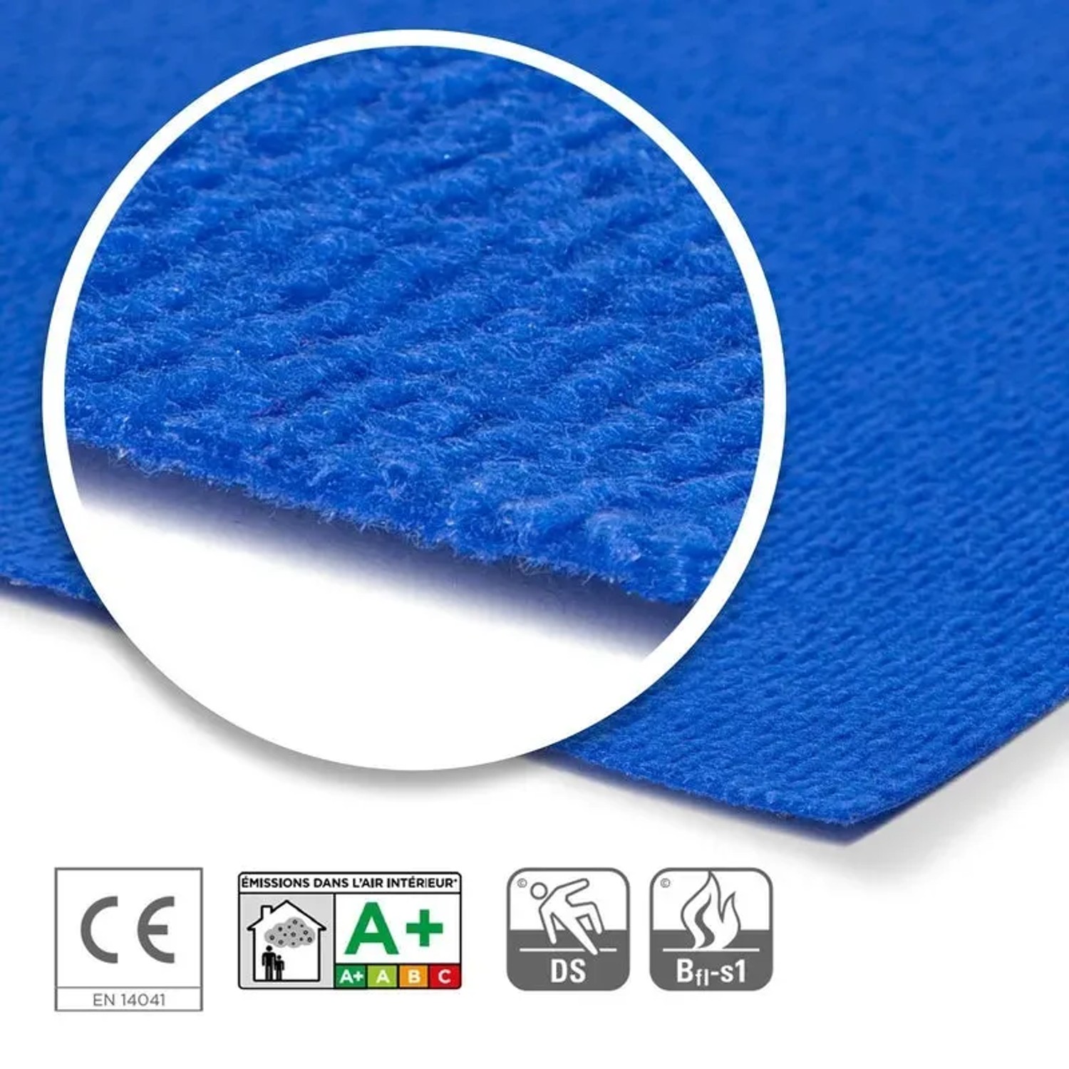 Detailansicht: Royalblauer KARAT Messeteppich Sintra mit Rippenstruktur.