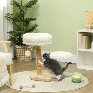 Weißer PawHut Kratzbaum aus Birnbaumholz mit Katze beim Kratzen an Sisalstamm.