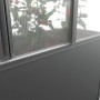 Modernes Biohort Gewächshaus Florentina Midi, dunkelgrau-metallic, mit transparenten Paneelen und Pflanzen.