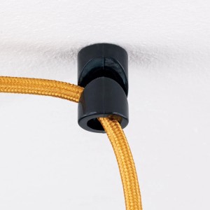 Schwarzer Orion Lightstyle Kabelhalter mit Textilkabel an Decke befestigt.