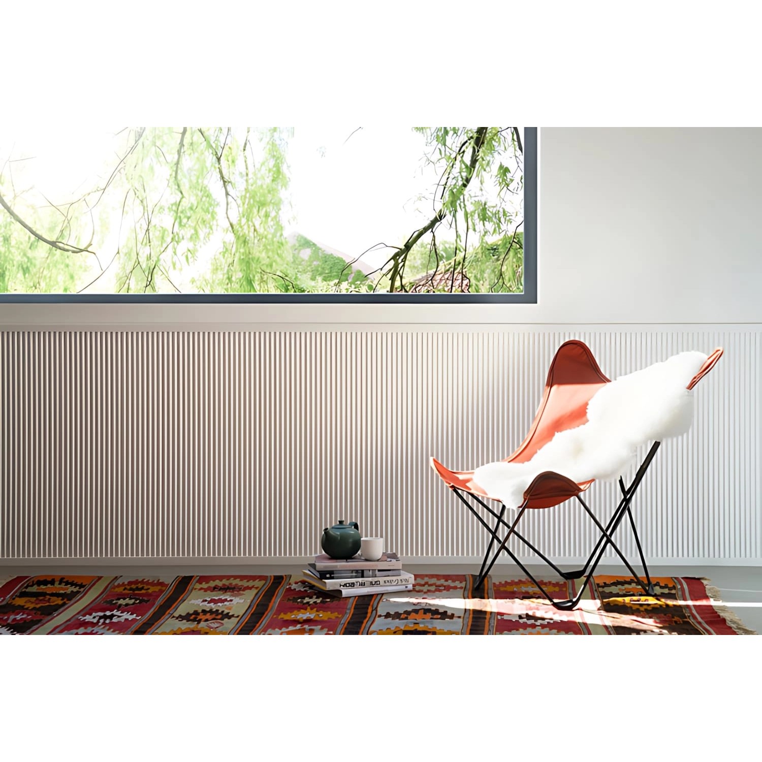 Modernes Interieur mit weißen 3D Wandpaneelen von ORAC Decor, Modell W108-Box.