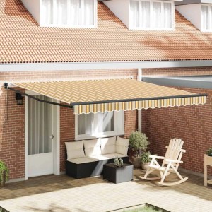 Mehrfarbige vidaXL Einziehbare Markise 400x300 cm auf Terrasse, gestreift in Beige, Weiß, Gelb, spendet Schatten.