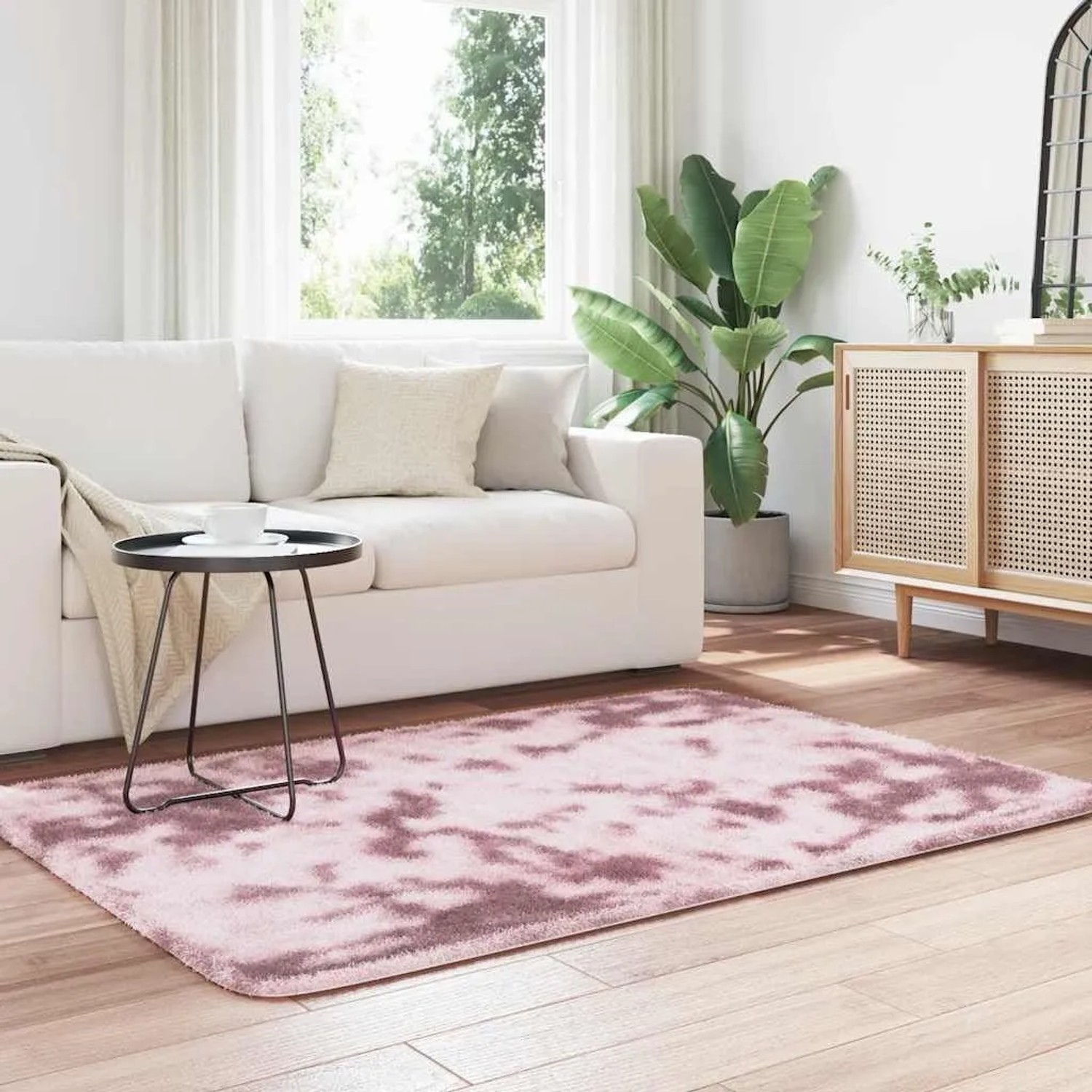 Altrosa Shaggy Hochflorteppich NAVARRA aus Polyester, 120x170 cm, mit meliertem Muster im Wohnzimmer auf Holzboden.