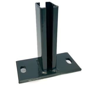 Anthrazitfarbene Pfostenfußplatte Eco Kurz, 15x15x10 cm, für Zaunbau.