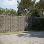 Gefüllte vidaXL Gabione mit Deckel, 120x50x200cm, aus Eisendraht als Sichtschutz im Garten.