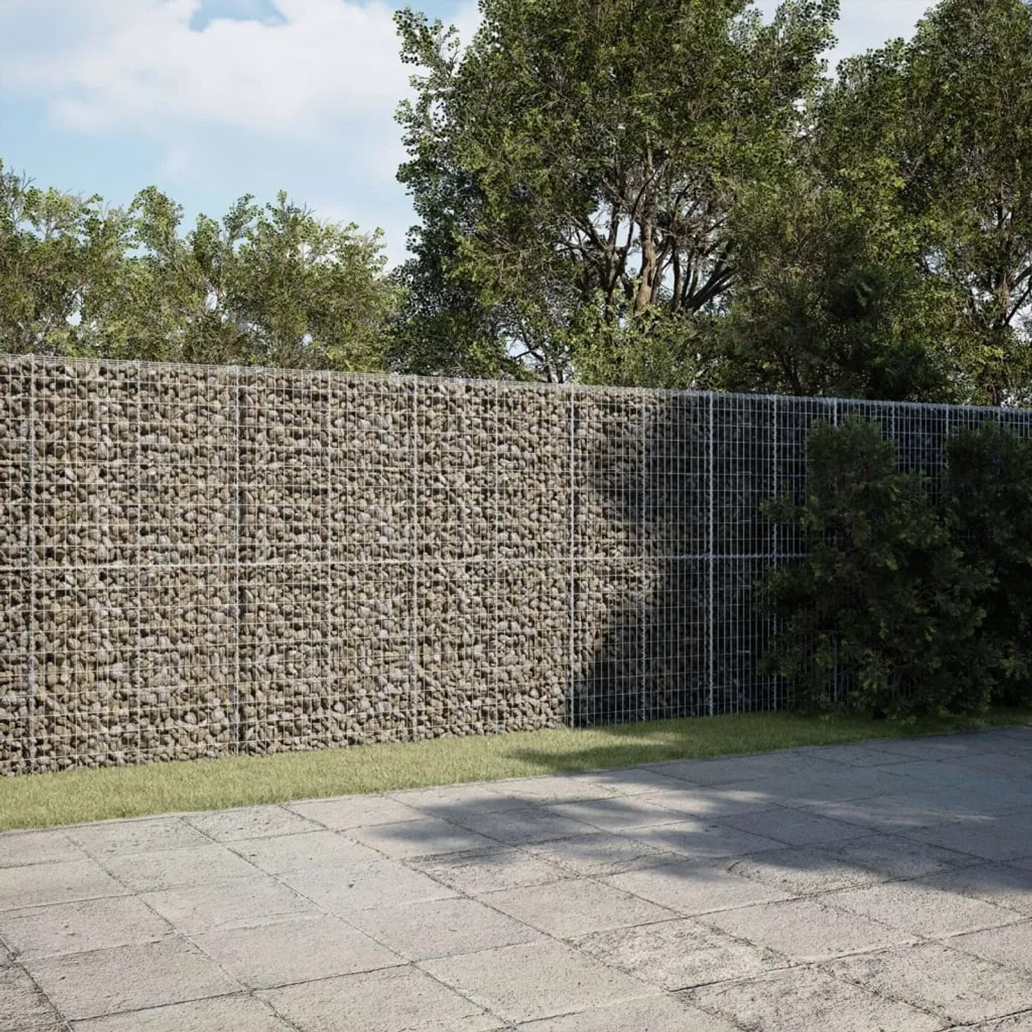Gefüllte vidaXL Gabione mit Deckel, 120x50x200cm, aus Eisendraht als Sichtschutz im Garten.