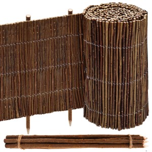 Flexible Weiden Beeteinfassung urfence, 300x30 cm, mit Holzpflöcken für Garten, Beet und Rasenkante.