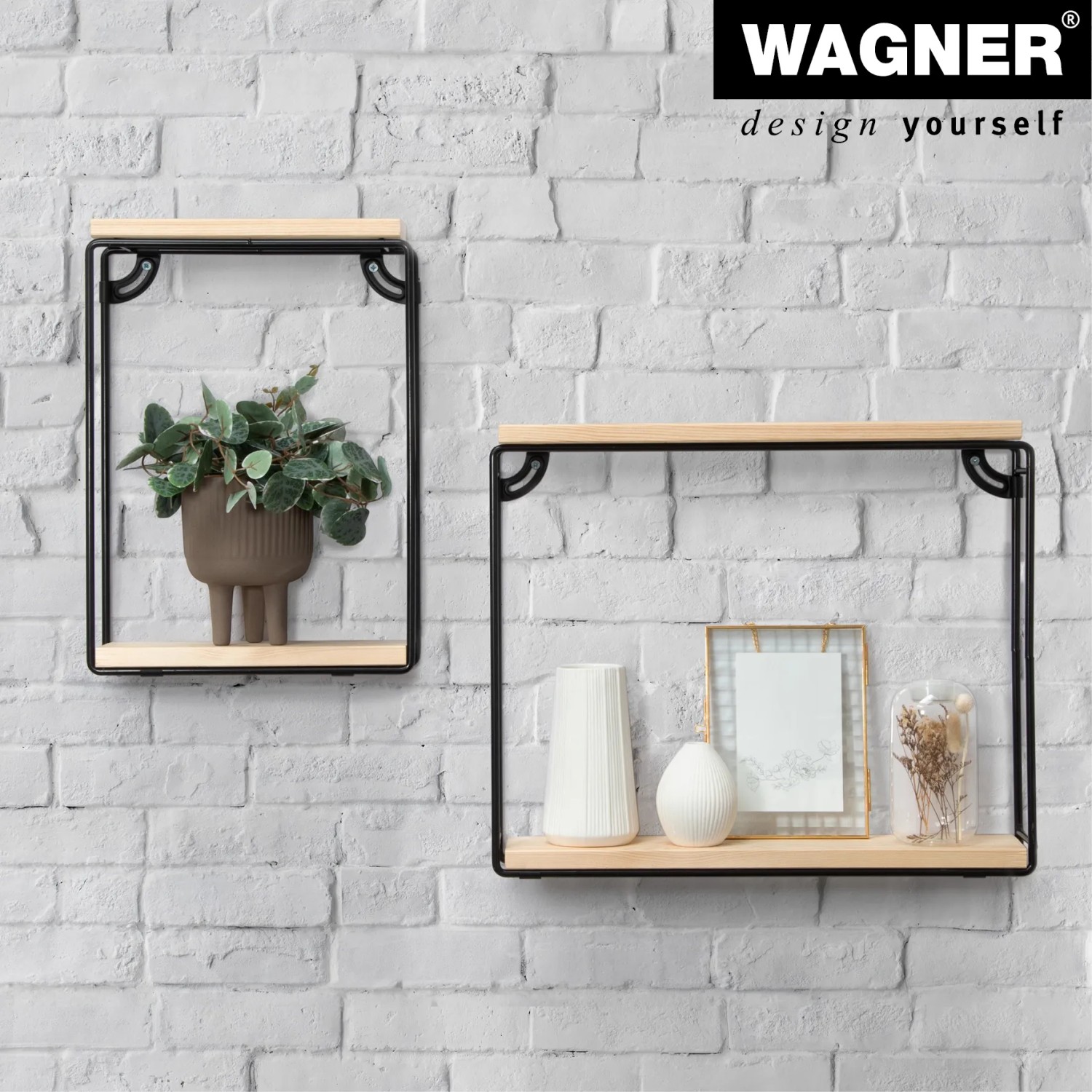 Wagner Designrahmen Draht, 40x50 cm, schwarz matt, als Wandregal mit Deko.