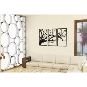 Dreiteiliges, schwarzes Metall Wandbild „Baum mit Vögeln“ als moderne Wanddeko im Wohnzimmer.