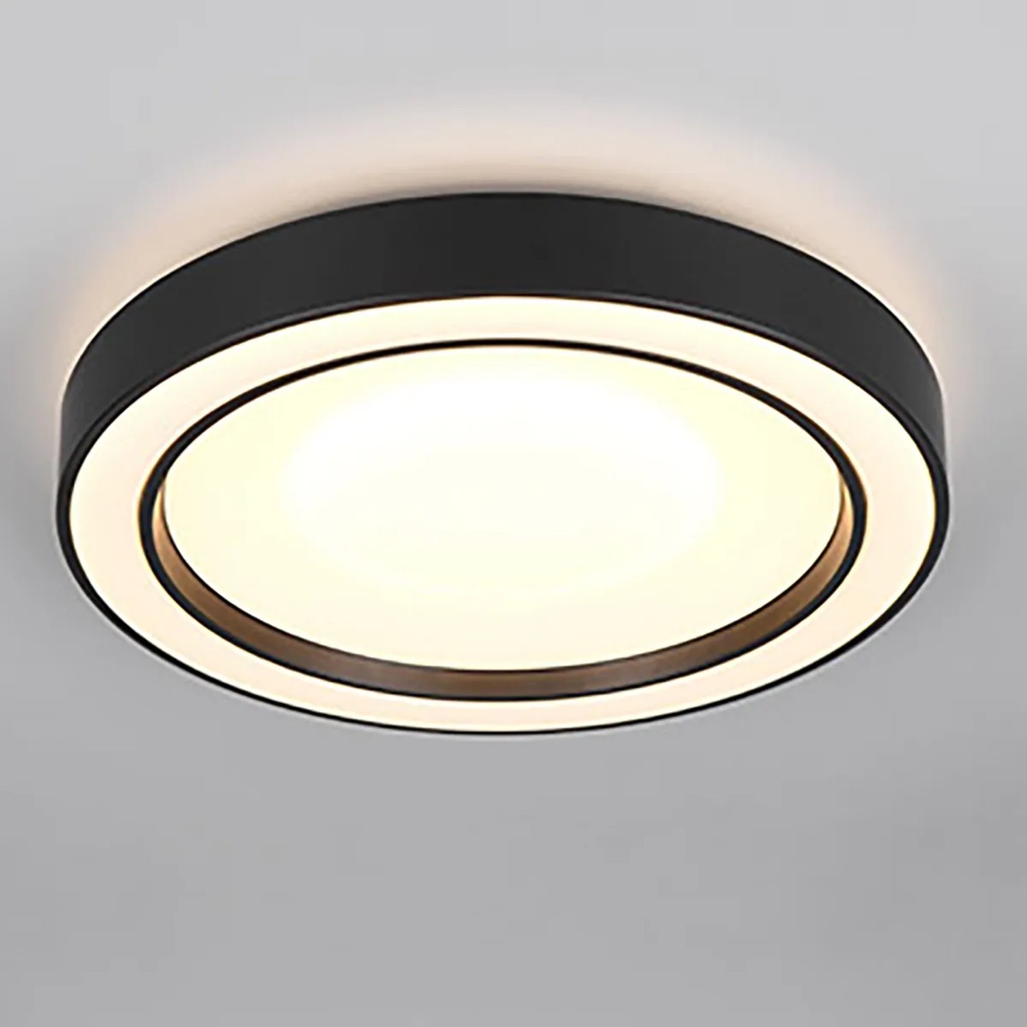 Moderne, runde LED Deckenleuchte Arco, schwarz matt, mit Fernbedienung zur Lichtsteuerung.